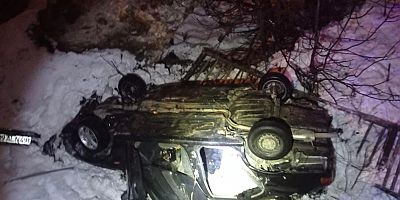 KAHRAMANMARAŞ’TA OTOMOBİL KÖPRÜLÜ KAVŞAKTAN AŞAĞI DÜŞTÜ: 3’Ü AĞIR 6 YARAL