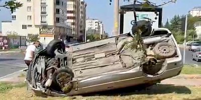 KAHRAMANMARAŞ’TA OTOMOBİL TAKLA ATTI: 1 YARALI