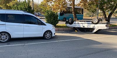 KAHRAMANMARAŞ’TA OTOMOBİL TAKLA ATTI