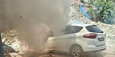 KAHRAMANMARAŞ'TA OTOMOBİL YANGINI 