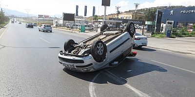 KAHRAMANMARAŞ’TA PEŞ PEŞE KAZA: 4 YARALI
