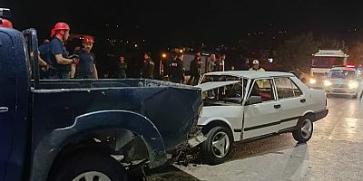 KAHRAMANMARAŞ’TA PİKAP İLE OTOMOBİL ÇARPIŞTI: 4 YARALI