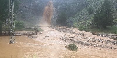 KAHRAMANMARAŞ’TA SAĞANAK YAĞIŞ HAYATI OLUMSUZ ETKİLEDİ