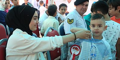 KAHRAMANMARAŞ’TA ŞEHİT VE GAZİ ÇOCUKLARINA KARNE HEDİYESİ