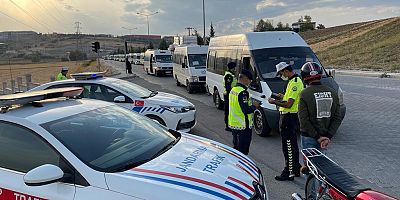KAHRAMANMARAŞ’TA SERVİS ARAÇLARI DENETLENDİ