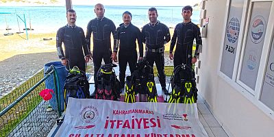 Büyükşehir Belediyesi İtfaiyesi Su Altı Arama Kurtarma ekibinin 4 dalgıcı daha ikinci seviye eğitimlerini tamamlayarak brövelerini aldı.