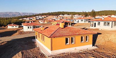 KAHRAMANMARAŞ'TA TEVEKKELİ MAHALLESİ'NDE DEPREM KONUTLARI TESLİM EDİLDİ