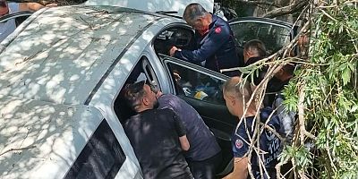 -KAHRAMANMARAŞ’TA TİCARİ ARAÇ KANALA UÇTU: 4 YARALI