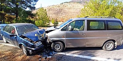 KAHRAMANMARAŞ’TA TRAFİK KAZASI: 5 YARALI
