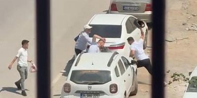-KAHRAMANMARAŞ’TA TRAFİKTE MOTOKURYEYE ACIMASIZ SALDIRI