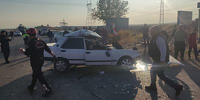 KAHRAMANMARAŞ’TA TRAKTÖR İLE OTOMOBİL ÇARPIŞTI:1 ÖLÜ  3 YARALI