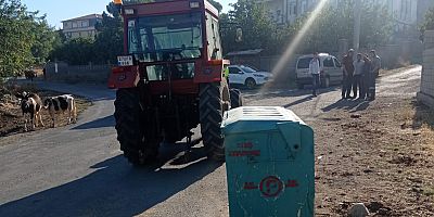 KAHRAMANMARAŞ’TA TRAKTÖRÜN ÇARPTIĞI KADIN AĞIR YARALANDI