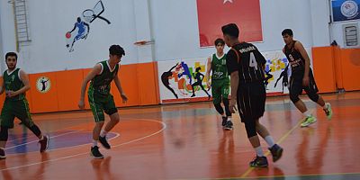 KAHRAMANMARAŞ’TA U14 ERKEKLER YEREL BASKETBOL LİGİ BAŞLADI