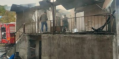 KAHRAMANMARAŞ’TA YANGIN BİR EVİ YOK ETTİ