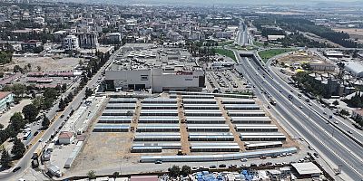 KAHRAMANMARAŞ’TA YENİ GEÇİCİ ÇARŞININ KURULUMU HIZLA SÜRÜYOR
