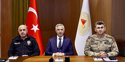 -KAHRAMANMARAŞ VALİSİ ÜNLÜER'DEN GÜVENLİK TOPLANTISI