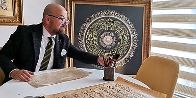 KAHRAMANMARAŞLI AKADEMİSYEN HÜSN-İ HAT SANATINI TÜRKİYE’DE YAŞATIYOR