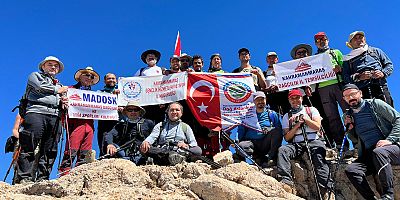 KAHRAMANMARAŞLI DAĞCILAR ALADAĞLAR TIRMANIŞI ÖNCESİ BERİT ZİRVESİ YAPTI