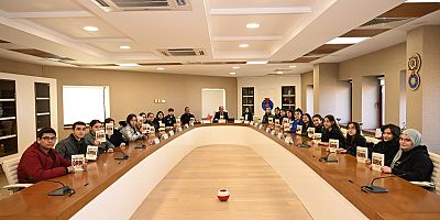 KAHRAMANMARAŞTA  PROTOKOL OKUMALARI PROJESİYLE GENÇLERE ÖRNEK OLUYOR