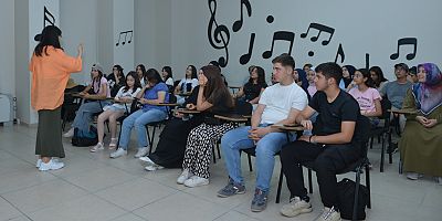 KAMEK’TE GENÇLERE FİNANSAL YÖNETİMİN İNCELİKLERİ ANLATILDI