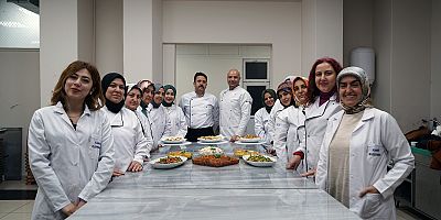 KAMEK’te düzenlenen aşçı yardımcılığı atölyesinde kursiyerler