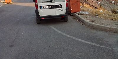 KAMYONET GERİ GERİ GİDERKEN YAŞLI ADAMI EZDİ