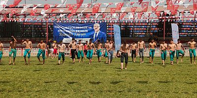 Kahramanmaraş’ta 2021-2022 eğitim öğretim yılı Karakucak Türkiye Şampiyonası 3-5 Haziran 2022 tarihleri arasında Batıpark Spor Kompleksinde start aldı.