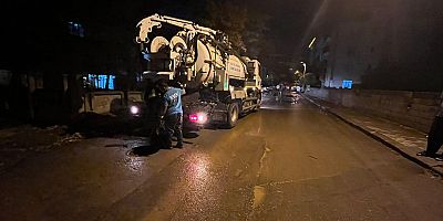 KASKİ  EKİPLERİ YAĞIŞ SONRASI GECE GÜNDÜZ SAHADA