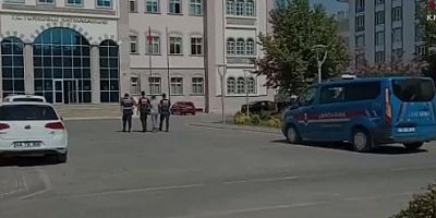 KENDİLERİNİ JANDARMA OLARAK TANITAN TELEFON DOLANDIRICISI 2 KİŞİ TUTUKLANDI