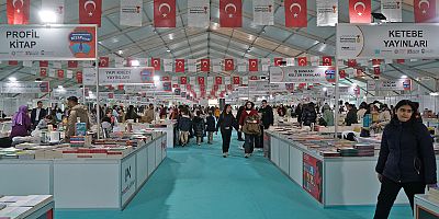 KİTAP FUARI, ALTINCI GÜNÜNDE DE ZİYARETÇİ AKININA UĞRADI