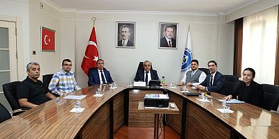 Kahramanmaraş İstiklal Üniversitesi (KİÜ) ve Türkiye İş Bankası AŞ. arasında Türkiye’nin en başarılı promosyon anlaşmalarından biri imzalandı.