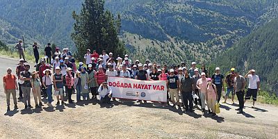 KOCABOR ŞELALESİ DOĞASEVERLERİ HAYRAN BIRAKTI