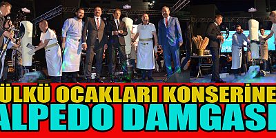 KONSERDE BALTA VE SATIRLA DONDURMA ŞOV!