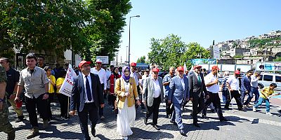 KORUYUCU AİLE GÜNÜ’NDE FARKINDALIK ETKİNLİĞİ YÜRÜYÜŞÜ GERÇEKLEŞTİRİLDİ