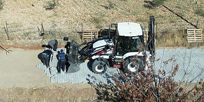 KOZLUDERE'DE KİLİT PARKE ÇALIŞMALARI HIZLA İLERLİYOR