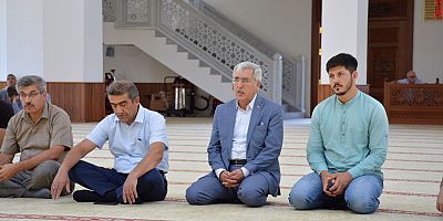 KSÜ’DE 15 TEMMUZ DEMOKRASİ VE MİLLİ BİRLİK GÜNÜNDE MEVLİD-İ ŞERİF, RESİM SERGİSİ VE KONFERANS DÜZENLENDİ