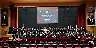 KSÜ’DE AKADEMİK KURUL TOPLANTISI VE PROFESÖRLÜK BELGESİ TAKDİM TÖRENİ DÜZENLENDİ