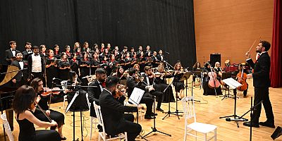 KSÜ’DE CUMHURİYET’İN 101. YILI COŞKUYLA KONSERLE KUTLANDI