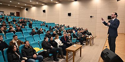 KSÜ’DE “SURİYE İZLENİMLERİ VE SORUMLULUKLARIMIZ” KONULU KONFERANS DÜZENLENDİ