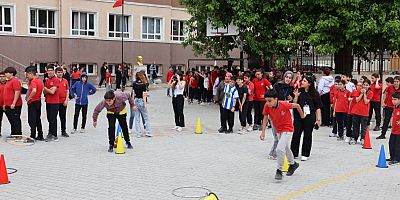 KSÜ’LÜ ÖĞRENCİLER HATAY SAMANDAĞ’DA EĞİTİM ATÖLYESİ GERÇEKLEŞTİRDİ