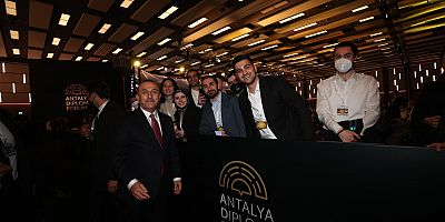 KSÜ ÖĞRENCİLERİ ANTALYA DİPLOMASİ FORUMUNA KONUŞMACI OLARAK KATILDI