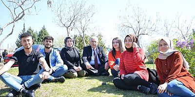 KSÜ REKTÖRÜ CAN, ÖĞRENCİLERLE BULUŞTU