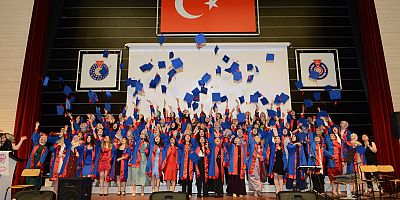 KSÜ SAĞLIK BİLİMLER FAKÜLTESİ EBELİK BÖLÜMÜ ÖĞRENCİLERİ BEYAZ ÖNLÜKLERİNİ TÖRENLE GİYDİ