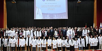 KSÜ TIP FAKÜLTESİ BİRİNCİ SINIF ÖĞRENCİLERİ BEYAZ ÖNLÜKLERİNİ GİYDİ