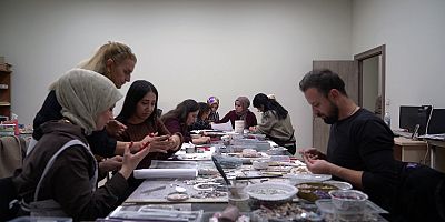 KAMEK’in sanatsal mozaik atölyesi