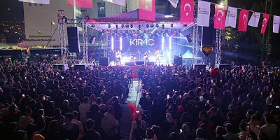 MADALYA GÜNÜ COŞKUSU KIRAÇ KONSERİYLE TAÇLANDI