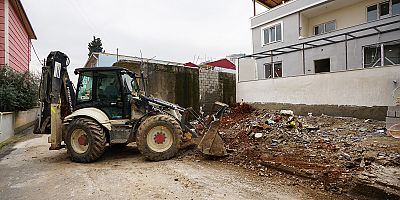 MAHALLELER İNŞAAT ATIKLARINDAN TEMİZLENİYOR