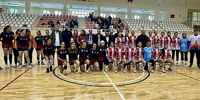 MARAŞGÜCÜSPOR’UN ALTIN KIZLARI LİGE GALİBİYETLE BAŞLADI
