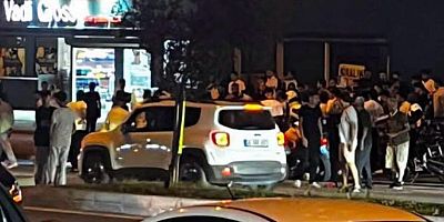 MOTOKURYE YAYAYA ÇARPTI: 2 YARALI 