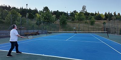 ÖDÜLLÜ TENİS TURNUVASINA BAŞVURULAR BAŞLADI